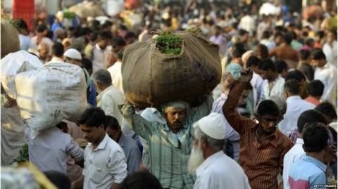 The activist tackling Mumbai's rubbish mountain