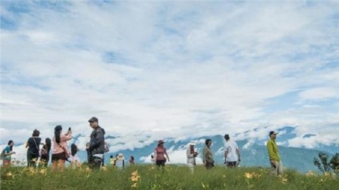 中國養套殺台日韓旅遊業 李富城遭嗆「天才」