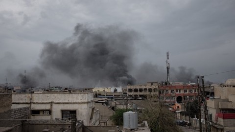 Shell-shocked Mosul survivors tell of intense airstrikes