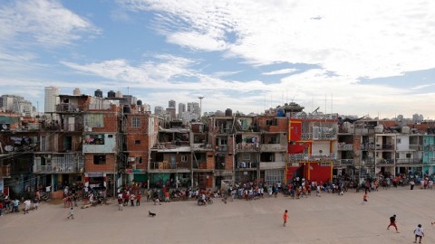 'A runaway crisis': Argentine activists aid shanty towns the state has left behind