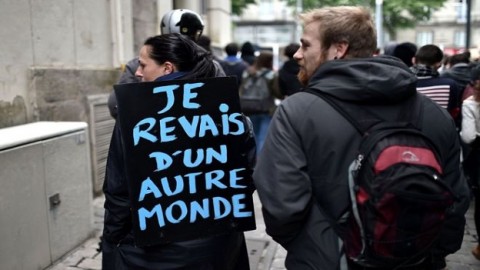 French elections: Teenagers protest at candidates Macron and Le Pen