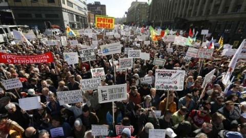 Muscovites protest demolition of Soviet-era homes