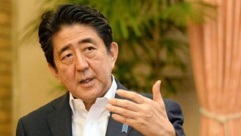 労働生産性向上策を検討　高等教育無償化も視野＝安倍晋三首相