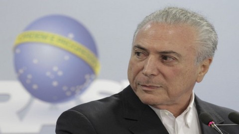 Temer mounts defense to save his presidency