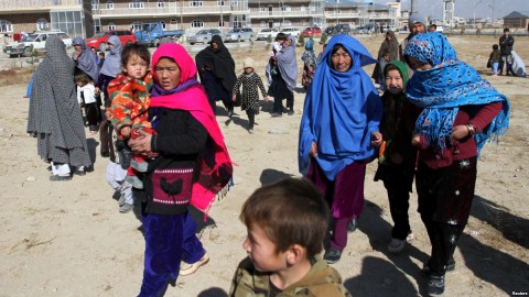 Afghan families fleeing from the districts of Malistan and Jaghori, because of the conflict between Taliban and Afghan forces, arrive in Ghazni, Afghanistan, Nov. 14, 2018. Photo: Reuters