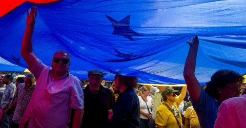 Varias personas han protestado contra la reciente posesión de Nicolás Maduro en Venezuela.