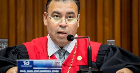 El magistrado del Tribunal Supremo de Justicia, de corte oficialista, Juan José Mendoza. 