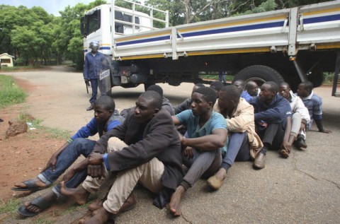 Scores arrested, beaten as Zimbabwe police crack down on protests