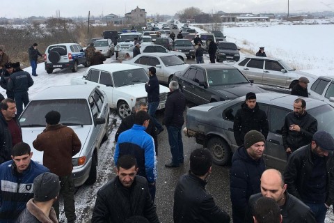 Vardenis Mayoral Candidate and Supporters Block Highway