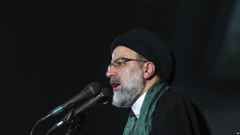 Iranian presidential candidate cleric Ebrahim Raisi speaks during his campaign rally for the May 19 election at Imam Khomeini grand mosque in Tehran, Iran, Tuesday, May 16, 2017. Photo: AP