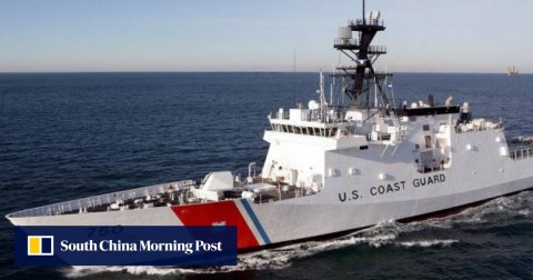 USCGC Bertholf（上圖）和導彈驅逐艦USS Curtis Wilbur越過台灣海峽。