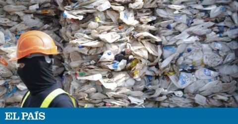 Toneladas de plásticos en Malaisia procedentes del países ricos. 