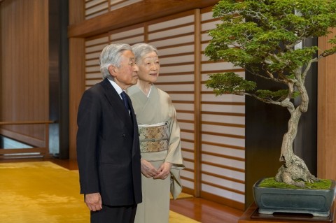 ＜皇后さま８３歳＞「核廃絶、ようやく世界に」平和願い込め