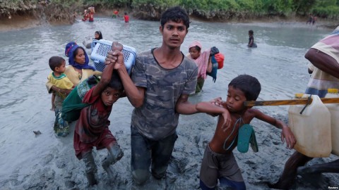 Aung San Suu Kyi Visits Rakhine, the Rohingya Region Torn by Conflict