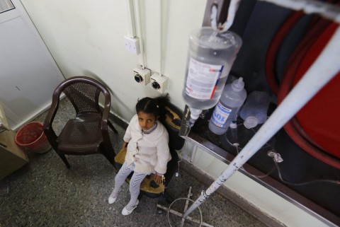 Red Cross forced to buy own fuel in Yemen because of Saudi blockade