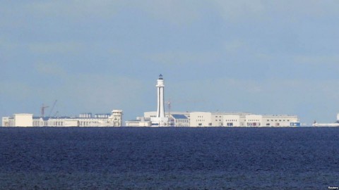 Chinese structures in the disputed Spratlys Islands in the South China Sea, April 21, 2017. Photo: Reuters