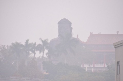 大佛因空汙神隱？彰化知名地標如墜五里霧