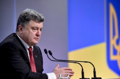 Президент Украины Пётр Порошенко на ежегодной встрече с иностранными дипломатами пожаловался, что Россия якобы хочет вернуть его страну в свою «сферу влияния». Все, что сегодня делает РФ в Украине, имеет одну-единственную цель: вернуть нас в свою так называемую «сферу влияния», уничтожить украинское государство как таковое.