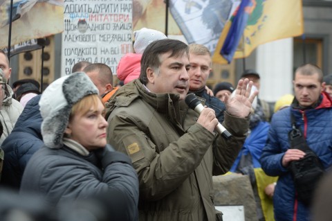 Политическая партия Михеила Саакашвили собирает новый масштабный митинг. «В пятницу, 9 марта, мы собираемся вместе, чтобы заявить о своей позиции и прямо в глаза сказать Петру Порошенко, что мы думаем о его олигархическом режиме. Президент будет присутствовать на торжествах по случаю дня рождения Тараса Шевченко и не сможет не отреагировать, если нас будет много», – сказано в сообщении.