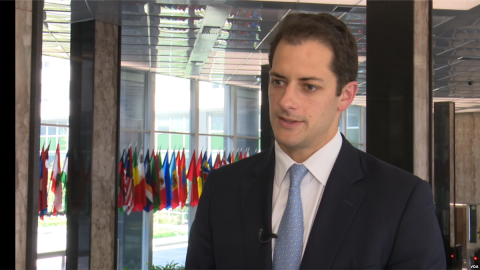 Andrew Peek, U.S. deputy assistant secretary of state for Near Eastern affairs, speaks with VOA Persian in an exclusive interview at the State Department in Washington, May 9, 2018. Photo: H. Cho/VOA Persian