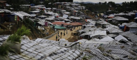 Rohingya refugees walk at Balukhali Refugee Camp in Bangladesh, Aug. 27, 2018. The UN Human Rights Council agreed Sept. 27, 2018, to set up a team to collect evidence of alleged crimes committed in Myanmar against Rohingya Muslims and others since 2011. Photo: Altaf Qadr / AP